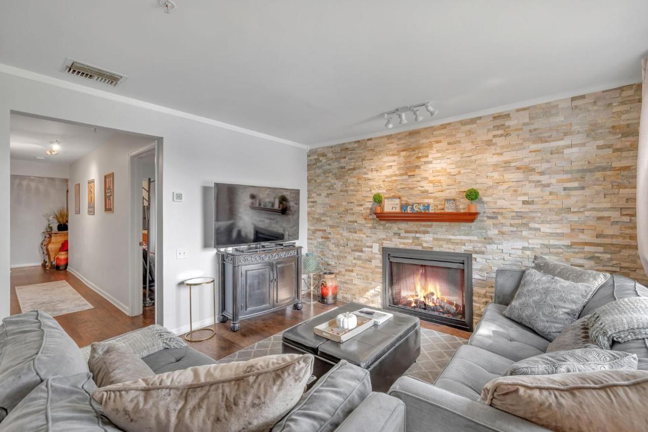 Nash Gold Private Condo - 2Bed, 2Bath, Sleep 6, 25 Min Walk To Broadway And All Nashville Attractions, Pool, Gym Eksteriør billede